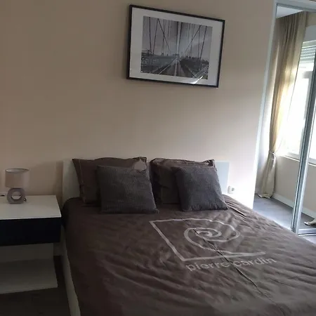 H&m Lux Downtown New * Βελιγράδι