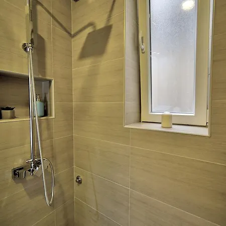 H&m Lux Downtown New Appartement