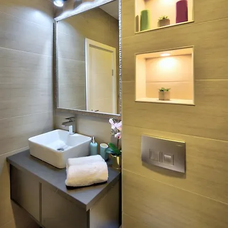 H&m Lux Downtown New